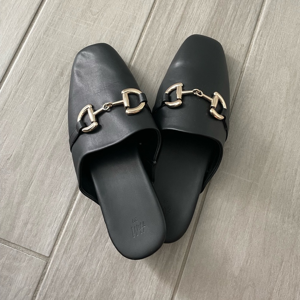 Black Gold flats🖤